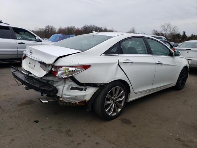 5NPEC4AC4CH390881 - 2012 HYUNDAI SONATA SE WHITE photo 3