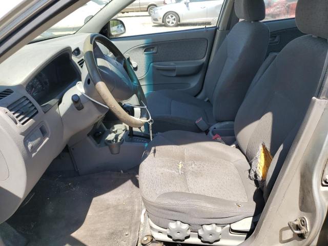 KNADC125746319905 - 2004 KIA RIO SILVER photo 7