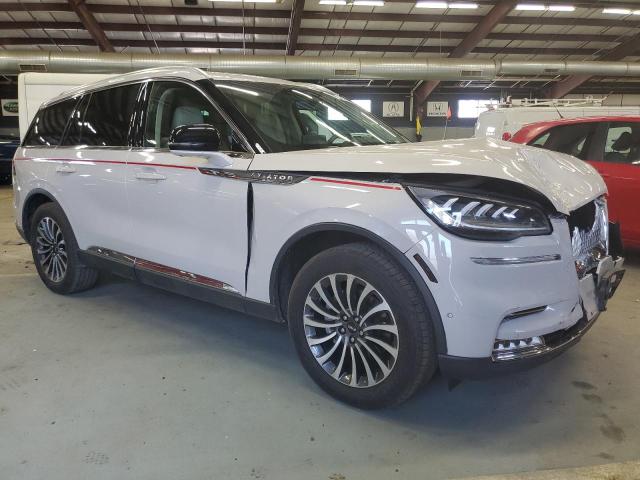 5LM5J7XC4LGL08711 - 2020 LINCOLN AVIATOR RESERVE GRAY photo 4