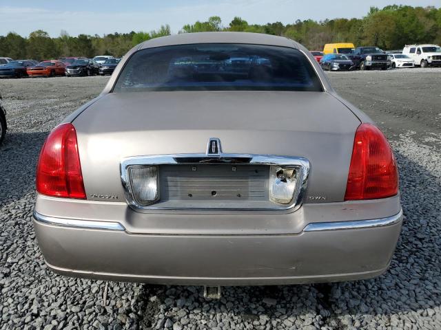 1LNHM81W33Y689901 - 2003 LINCOLN TOWN CAR EXECUTIVE BEIGE photo 6