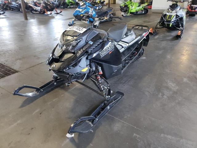 2BPSULPV6PV000107 - 2023 SKI DOO RENEGADE BLACK photo 2