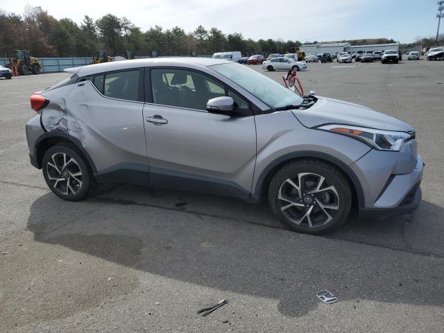 JTNKHMBX1K1016946 - 2019 TOYOTA C-HR XLE SILVER photo 4