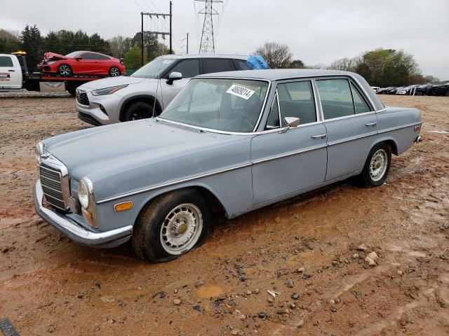 1971 MERCEDES-BENZ 220D, 