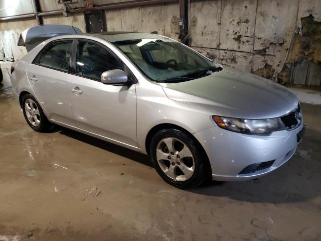 KNAFU4A24A5280402 - 2010 KIA FORTE EX SILVER photo 4