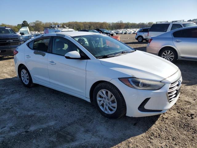 5NPD74LF2HH064981 - 2017 HYUNDAI ELANTRA SE WHITE photo 4