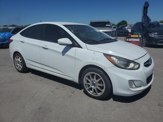 KMHCU4AE7DU289956 - 2013 HYUNDAI ACCENT GLS WHITE photo 4