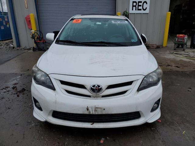 2T1BU4EE5DC028266 - 2013 TOYOTA COROLLA BASE WHITE photo 5