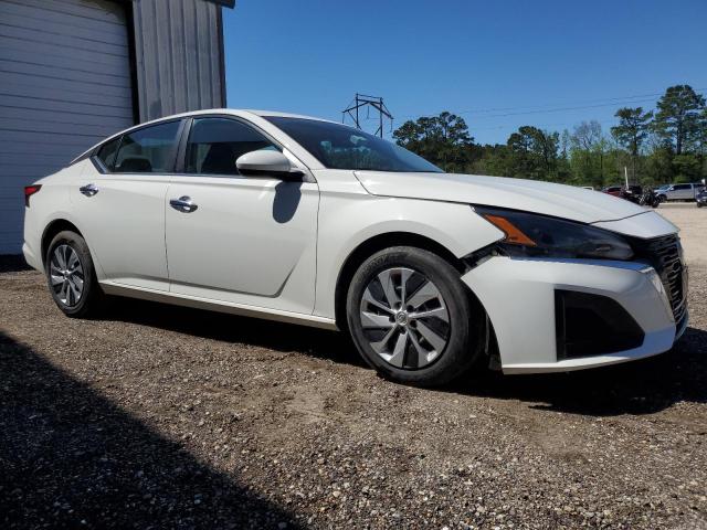 1N4BL4BV6PN384272 - 2023 NISSAN ALTIMA S WHITE photo 4