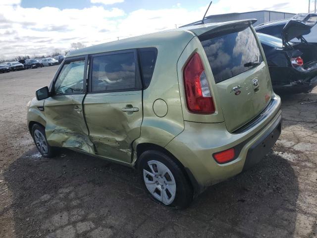 KNDJT2A58D7623428 - 2013 KIA SOUL GREEN photo 2