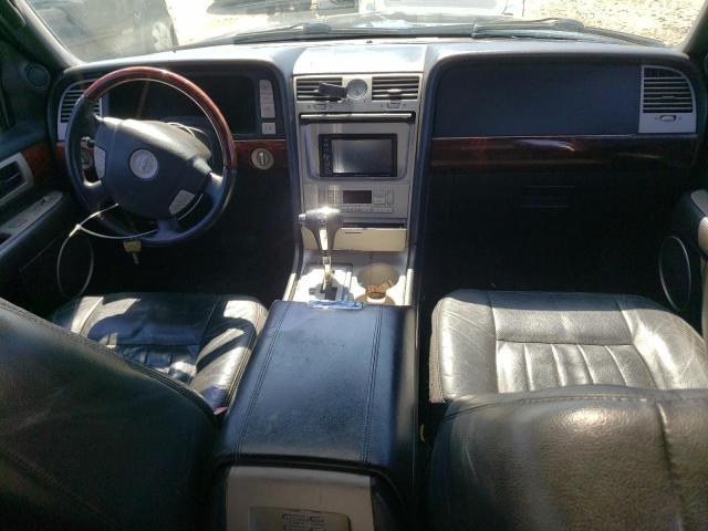5LMFU28596LJ10278 - 2006 LINCOLN NAVIGATOR შავი ფოტო 8