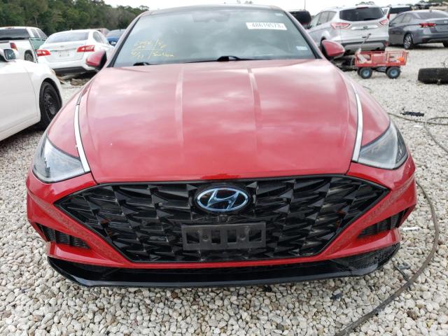 5NPEH4J21LH027902 - 2020 HYUNDAI SONATA LIMITED RED photo 5