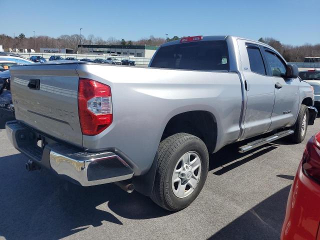 5TFUM5F18GX069149 - 2016 TOYOTA TUNDRA DOUBLE CAB SR/SR5 SILVER photo 3