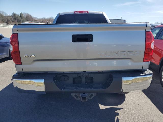 5TFUM5F18GX069149 - 2016 TOYOTA TUNDRA DOUBLE CAB SR/SR5 SILVER photo 6