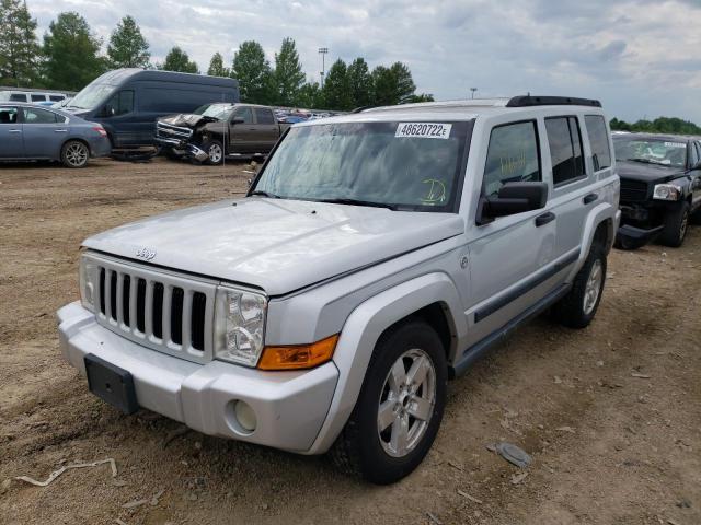 1J8HG48NX6C275185 - 2006 JEEP COMMANDER SILVER photo 2