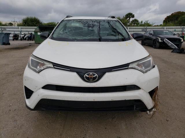 JTMZFREV1HJ702736 - 2017 TOYOTA RAV4 LE WHITE photo 5