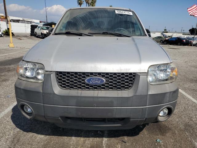 1FMYU03147KB27713 - 2007 FORD ESCAPE XLT SILVER photo 5