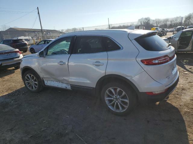 5LMCJ2D93GUJ21387 - 2016 LINCOLN MKC SELECT Weiß Foto 2