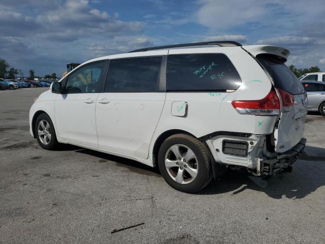 5TDKK3DC6ES458736 - 2014 TOYOTA SIENNA LE WHITE photo 2