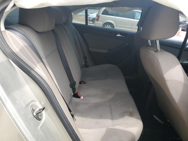 3VW1K7AJXEM327781 - 2014 VOLKSWAGEN JETTA BASE فضي صورة 10