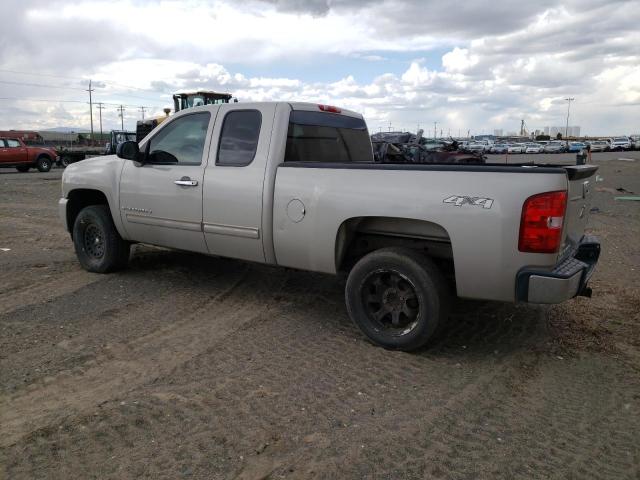 1GCEK29039Z138266 - 2009 CHEVROLET 1500 K1500 LT SILVER photo 2