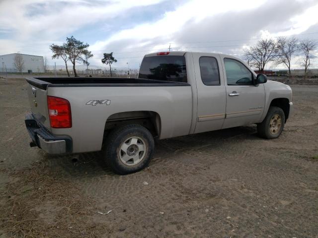 1GCEK29039Z138266 - 2009 CHEVROLET 1500 K1500 LT SILVER photo 3