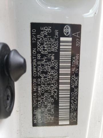 JTKJF5C71B3016601 - 2011 TOYOTA SCION TC 白色 照片 12