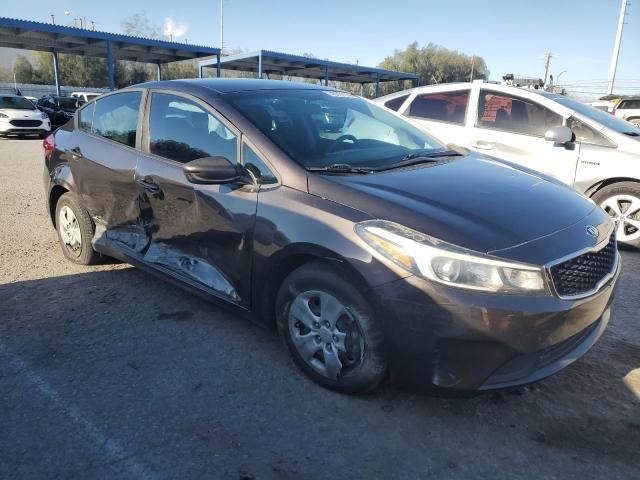 3KPFL4A74HE045532 - 2017 KIA FORTE LX BROWN photo 4