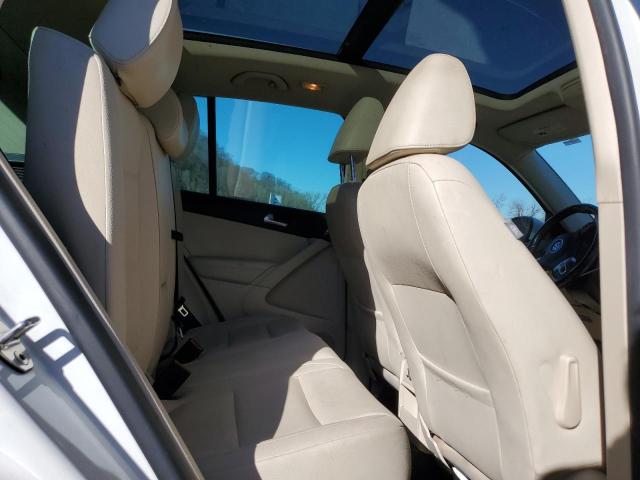 WVGBV3AX3DW591608 - 2013 VOLKSWAGEN TIGUAN S WHITE photo 11