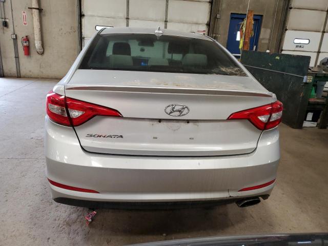 5NPE24AF8FH186120 - 2015 HYUNDAI SONATA SE SILVER photo 6