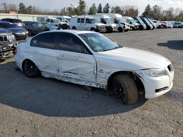 WBAPK5C54BF124119 - 2011 BMW 328 XI SULEV WHITE photo 4