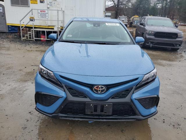 4T1G11AK5PU165607 - 2023 TOYOTA CAMRY SE NIGHT SHADE BLUE photo 5