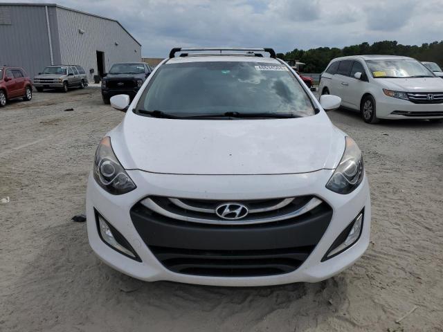 KMHD35LH4EU190260 - 2014 HYUNDAI ELANTRA GT WHITE photo 5