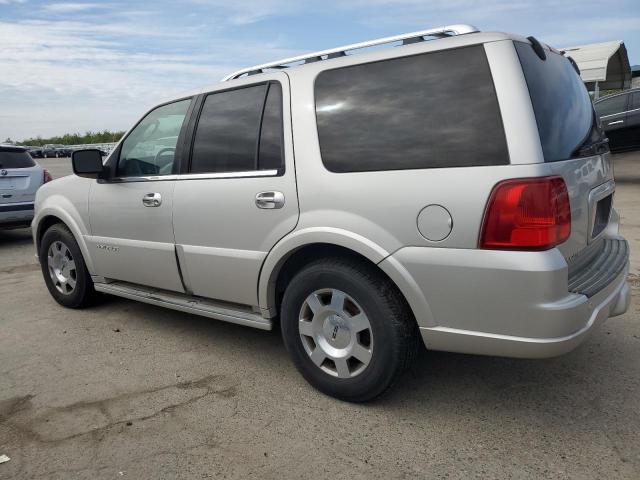 5LMFU285X6LJ16221 - 2006 LINCOLN NAVIGATOR SILVER photo 2