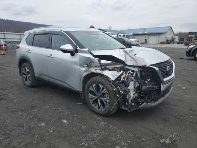 5N1AT3BB2MC721402 - 2021 NISSAN ROGUE SV SILVER photo 4