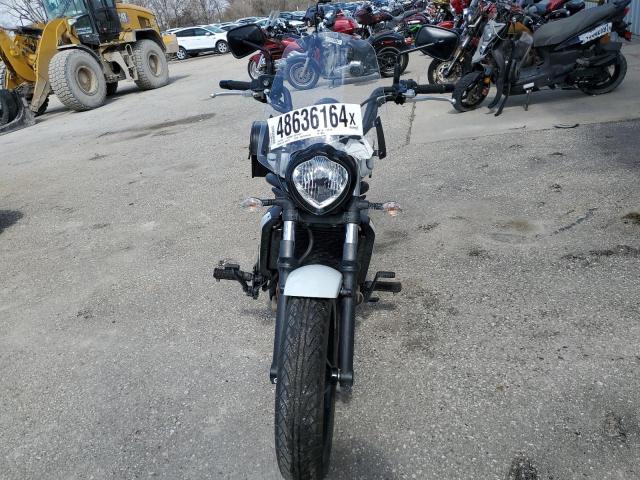 JKAENEC18NDA04075 - 2022 KAWASAKI EN650 C SILVER photo 2