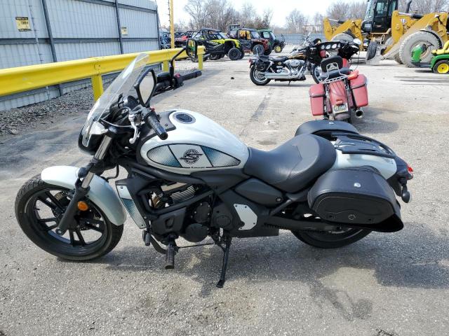 JKAENEC18NDA04075 - 2022 KAWASAKI EN650 C SILVER photo 3