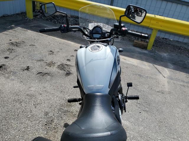 JKAENEC18NDA04075 - 2022 KAWASAKI EN650 C SILVER photo 6