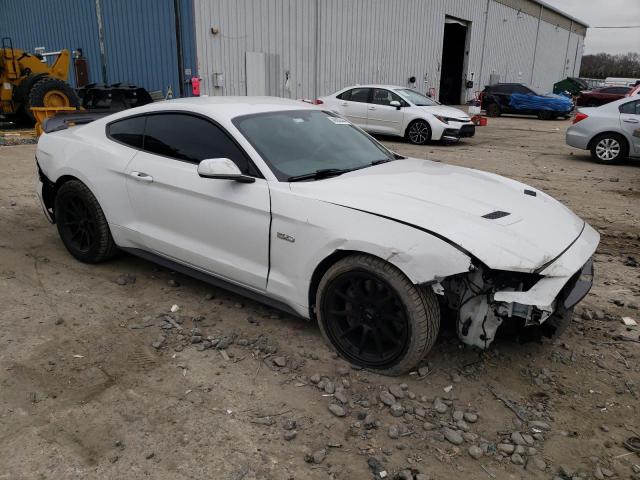1FA6P8CF6K5121986 - 2019 FORD MUSTANG GT WHITE photo 4