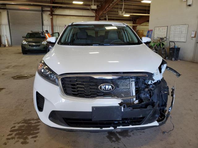 5XYPGDA50KG441328 - 2019 KIA SORENTO LX WHITE photo 5