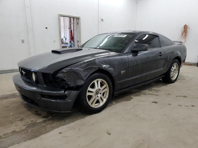 1ZVHT82H485163337 - 2008 FORD MUSTANG GT GRAY photo 1