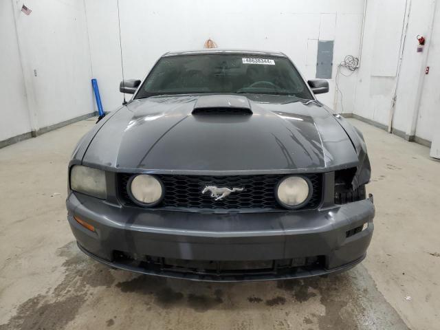 1ZVHT82H485163337 - 2008 FORD MUSTANG GT GRAY photo 5