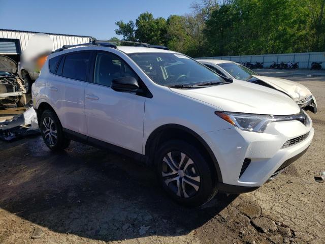 JTMZFREV3JJ193738 - 2018 TOYOTA RAV4 LE WHITE photo 4