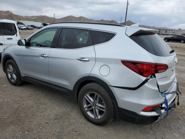 5XYZUDLB1JG543188 - 2018 HYUNDAI SANTA FE S SILVER photo 2