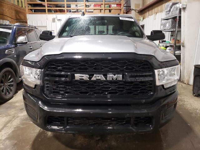 3C6UR5HJXNG369850 - 2022 RAM 2500 TRADESMAN SILVER photo 5