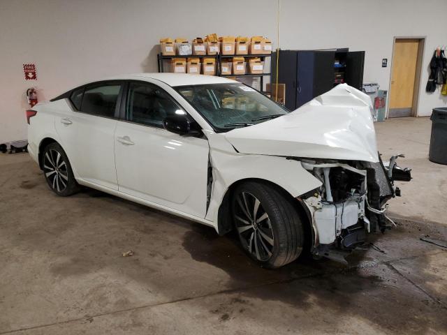 1N4BL4CV0MN375139 - 2021 NISSAN ALTIMA SR WHITE photo 4