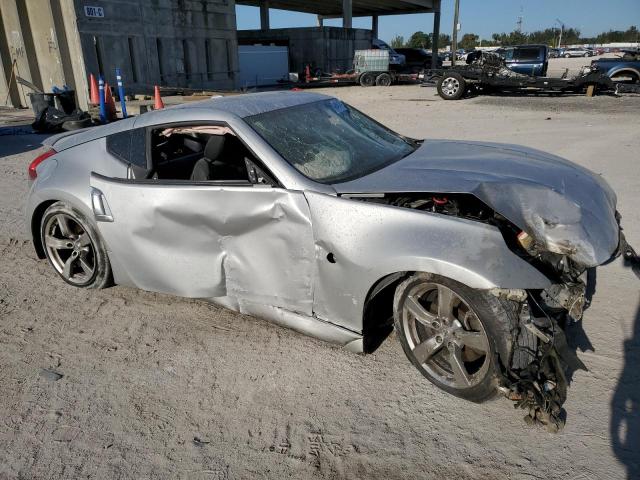 JN1AZ44E39M402501 - 2009 NISSAN 370Z SILVER photo 4