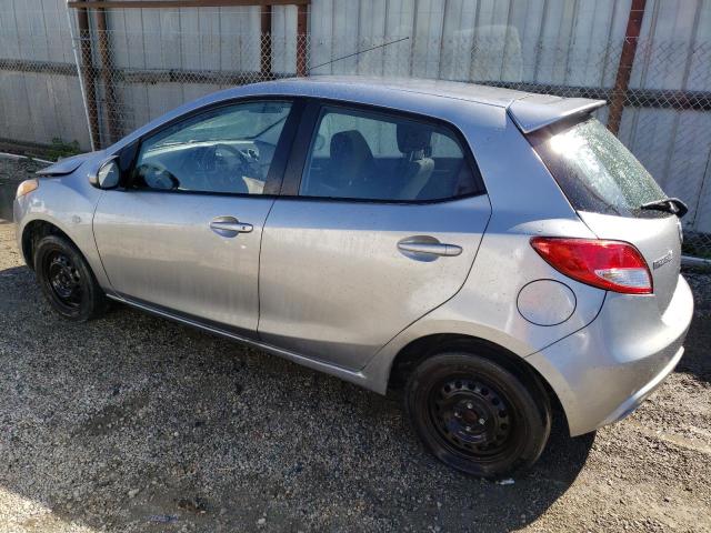 JM1DE1HY5B0102593 - 2011 MAZDA MAZDA2 GRAY photo 2