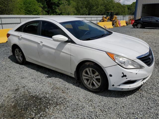 5NPEB4AC4DH609679 - 2013 HYUNDAI SONATA GLS WHITE photo 4