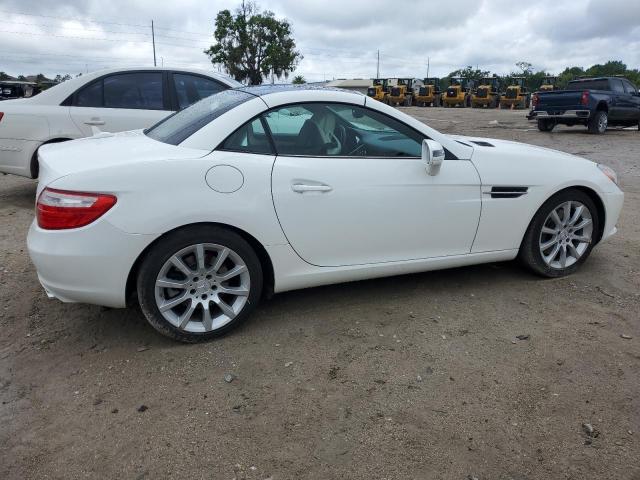 WDDPK3JA5GF116275 - 2016 MERCEDES-BENZ SLK 300 WHITE photo 3