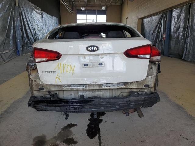 3KPFK4A76HE090023 - 2017 KIA FORTE LX WHITE photo 6